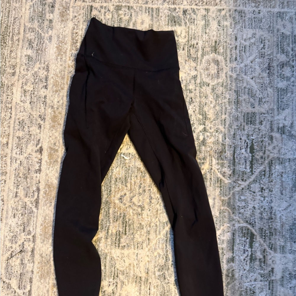 Lululemon leggings with pockets size 4